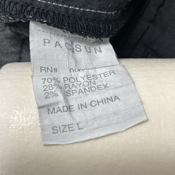 PacSun Dress Plaid Shorts size Large - Picture 7 of 7